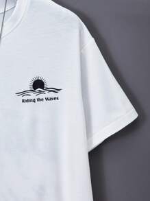 SHEIN 2pcs/Set Teenager Boys' Vacation Casual Palm Tree Graphic Round Neck T-Shirt And Sports Shorts Set