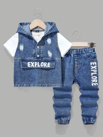 SHEIN 男童春夏休闲字母图案蓝色牛仔连帽无袖背心和宽松牛仔慢跑裤两件套，适合儿童春夏室内/室外服装和日常服装