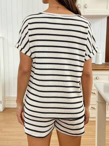 SHEIN Maternity Two Pieces Suits Black And White Maternity Two Pieces Suit Stripe Oversized T Shirt Women - Khaki - View 2
