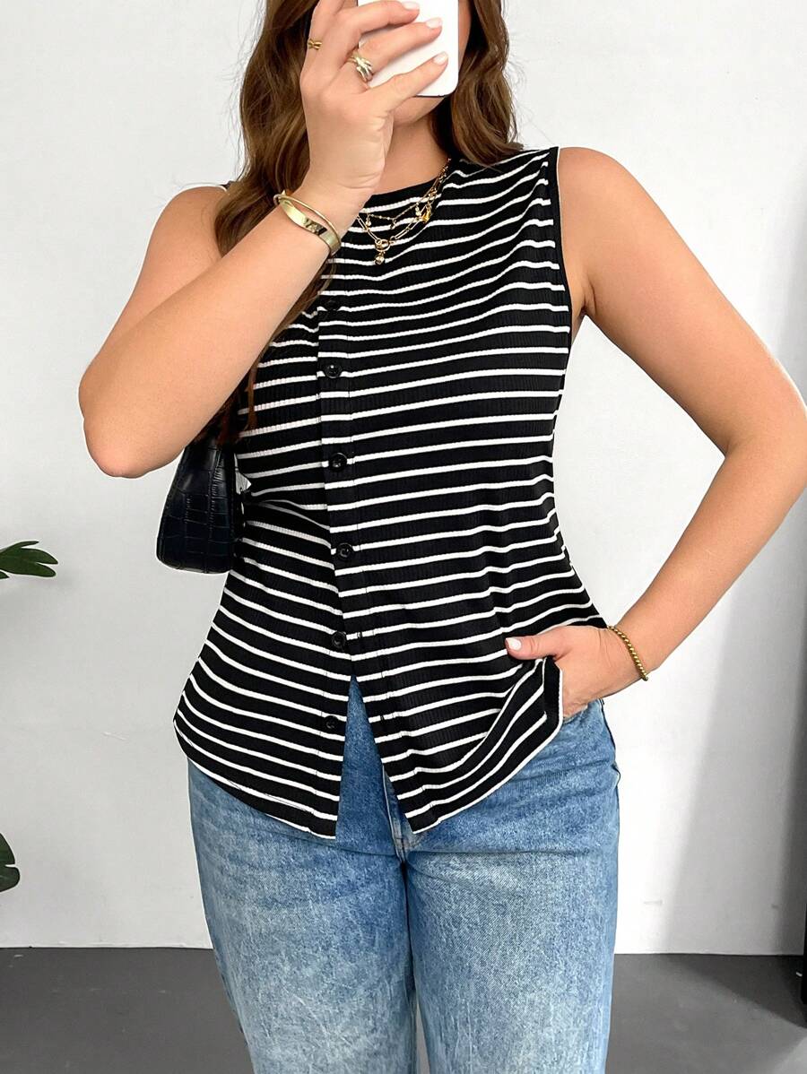 SHEIN Essnce 大码女式休闲上衣，条纹上衣，夏季无袖上衣，夏季外出上衣，可爱夏季上衣，趣味衬衫 - 黑色 - 查看 1