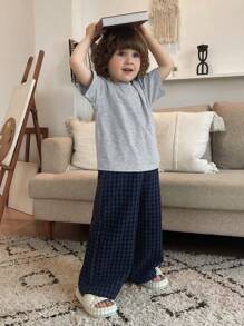 DAZY Toddler Boys Round Neck Solid Color Short Sleeve T-Shirt + Woven Plaid Pants Home Clothes, Spring/Summer - Grey - View 2