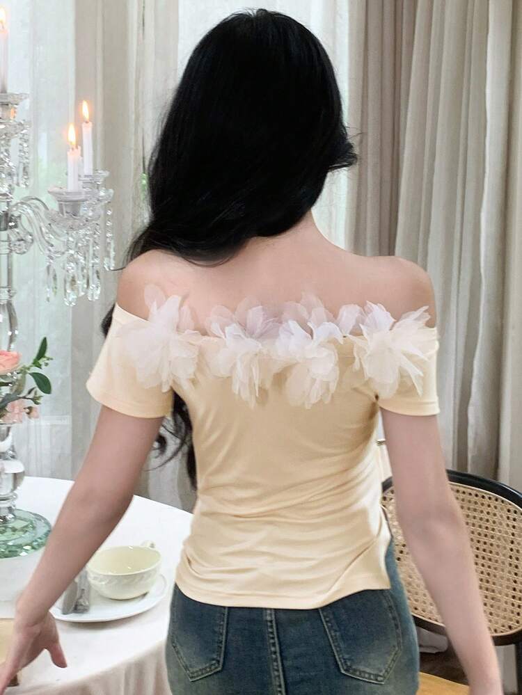 White Women's T-Shirt With 3D Flower Decor, Mesh Patchwork & One-Shoulder Sleeves