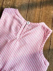 SHEIN Vintaside Kids Baby Girls Cute Pink & White Striped 2 Pieces Outfit, Round Neck Short Sleeve T-Shirt With Denim Shorts Set, Fresh Collegiate Style For Outdoor, Home, Sports, Party, Fashion