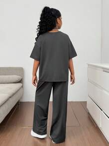 SHEIN Girlism Tween Girl 休闲街头时尚超大圆领宽松落肩心形印花短袖运动衫和褶皱阔腿裤两件套针织运动服套装，深灰色 - 深灰色 - 查看 3