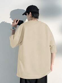 Claim Dot 加大码男士字母图案宽松圆领落肩T恤 - 杏色 - 查看 2