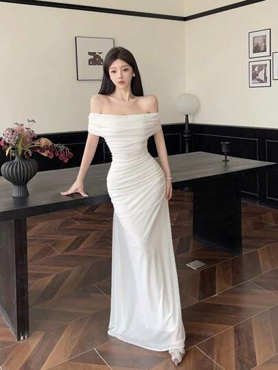 NOVVYNE 女士露肩褶皱腰网眼连衣裙，优雅适合婚礼、约会之夜