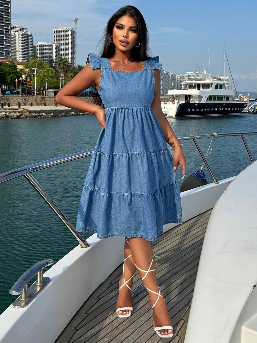 SHEIN Tall 荷叶边下摆无袖方领牛仔连衣裙 - 中等水洗藍 - 查看 1