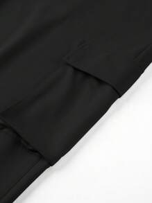 Manfinity Homme 2pcs Men's Contrast Color Pocket Short Sleeve T-Shirt And Shorts Casual Set