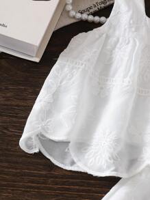 SHEIN 2 件套女孩时尚套装，怀旧甜美提花刺绣背心上衣和温柔风格裙子 - 白色 - 查看 5