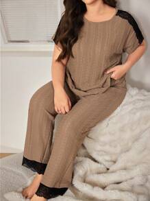 SHEIN Conjunto de 2 piezas de top con mangas tipo murciélago y pantalones en talla grande, con patchwork de tejido jacquard y ribete de encaje