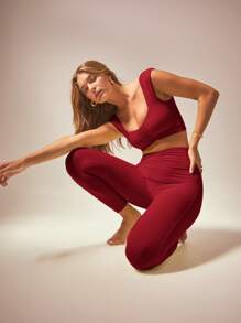 Aralina Damen Sportanzug aus einfarbigem plissiertem Tank Top und Leggings