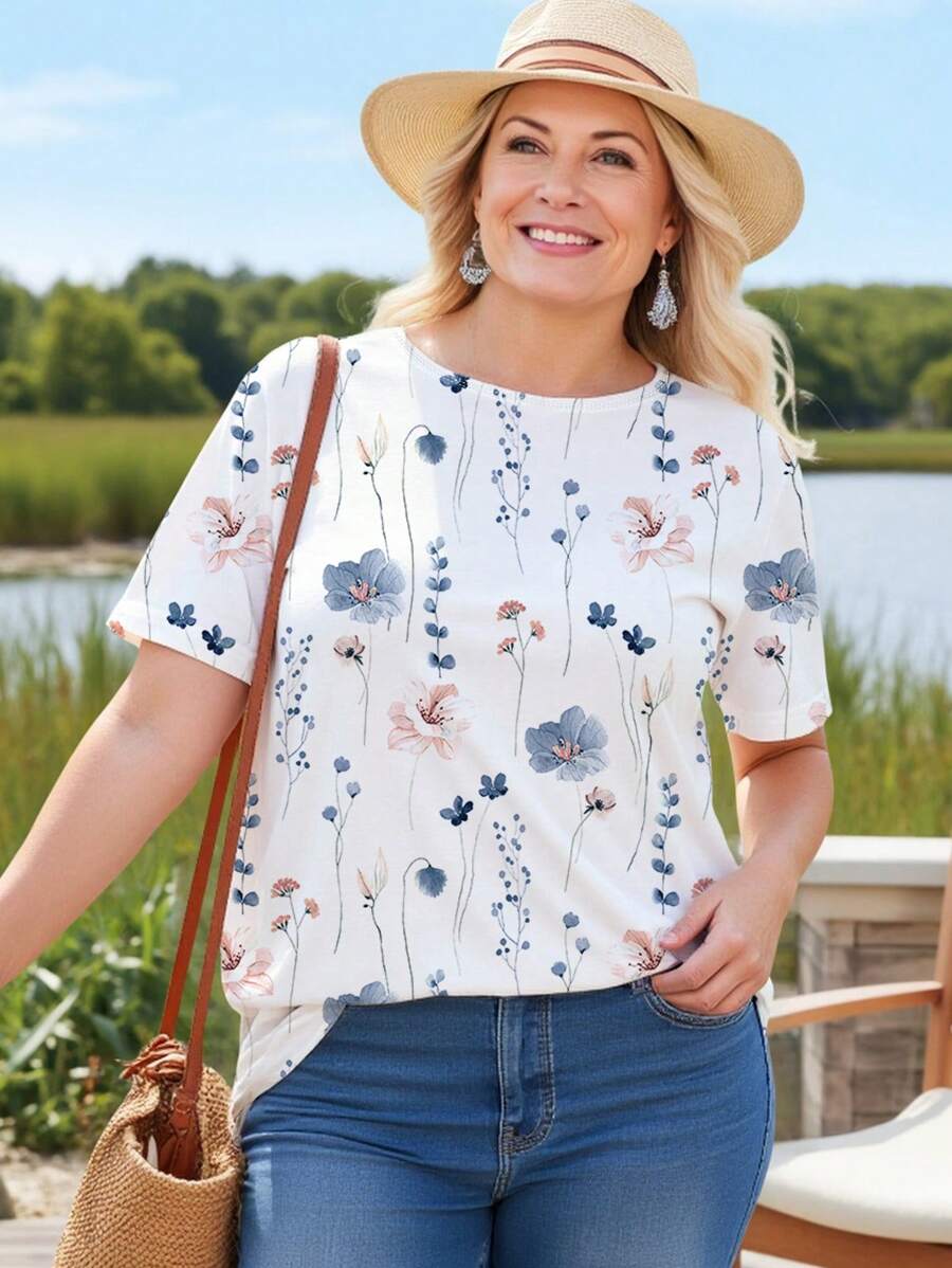 SHEIN LUNE 女士大码休闲简约全身花卉印花圆领短袖宽松 T 恤、套头衫适合夏季 - 白色 - 查看 1