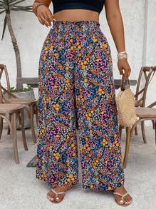 SHEIN VCAY Pantalones informales de pierna ancha con estampado floral pequeño, en talla grande, apropiados para vacaciones