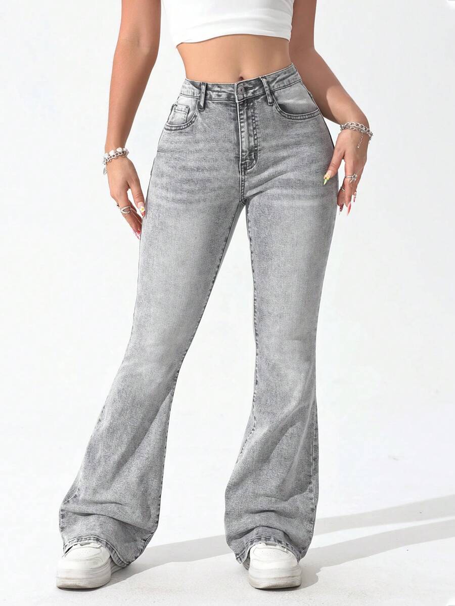 EMERY ROSE Women's Everyday Pocketed Flare Leg Casual Versatile Jeans - Light Grey - View 1