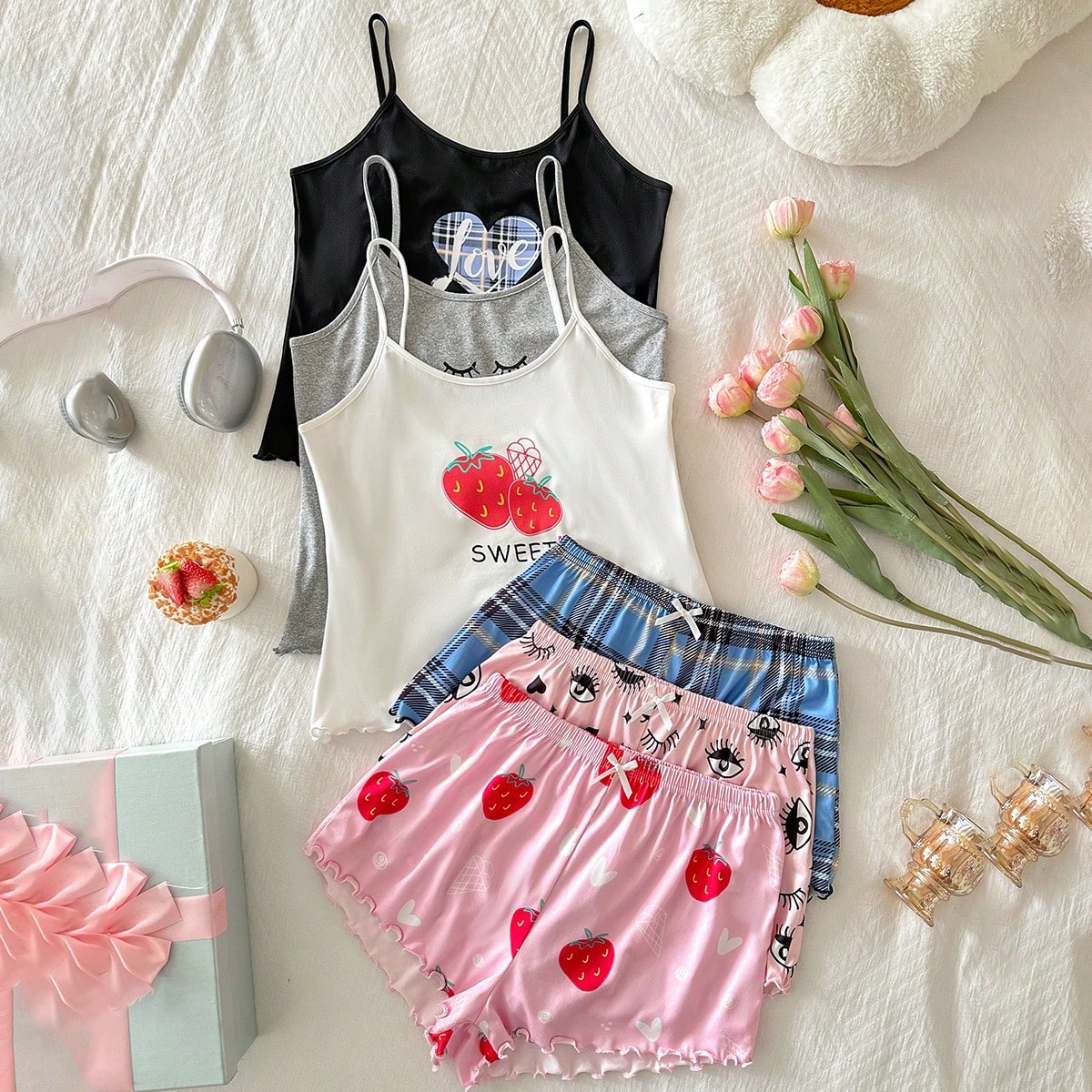 Conjunto de 3 piezas informal con camiseta y pantalones cortos estampados