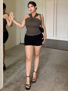 Dazy Plus 1pc Women Plus Size Solid Color Cut Short Halter Neck Fitted Tank Top Women Summer Clothing