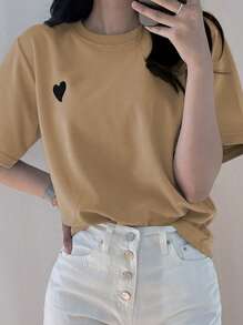 DAZY Women's Round Neck Embroidered Contrast Color Heart Graphic T-Shirt, Minimalist Design Cute Tops - Khaki - View 2