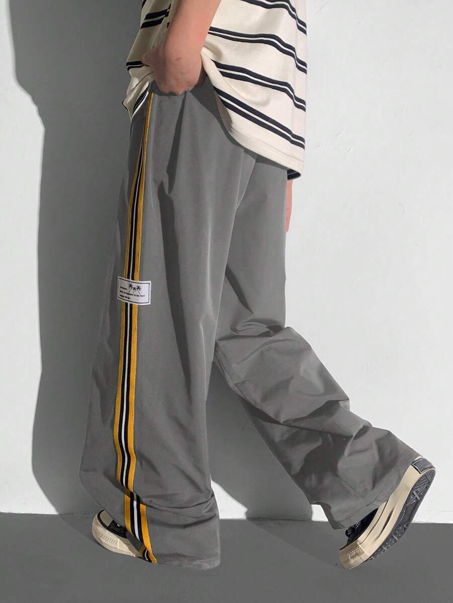 SHEIN Tween 男童休闲百搭舒适彩色织带字母标签直筒宽松梭织纯色裤子，适合通勤、上学、日常休闲、旅行、运动、春夏秋冬 - 灰色 - 查看 1