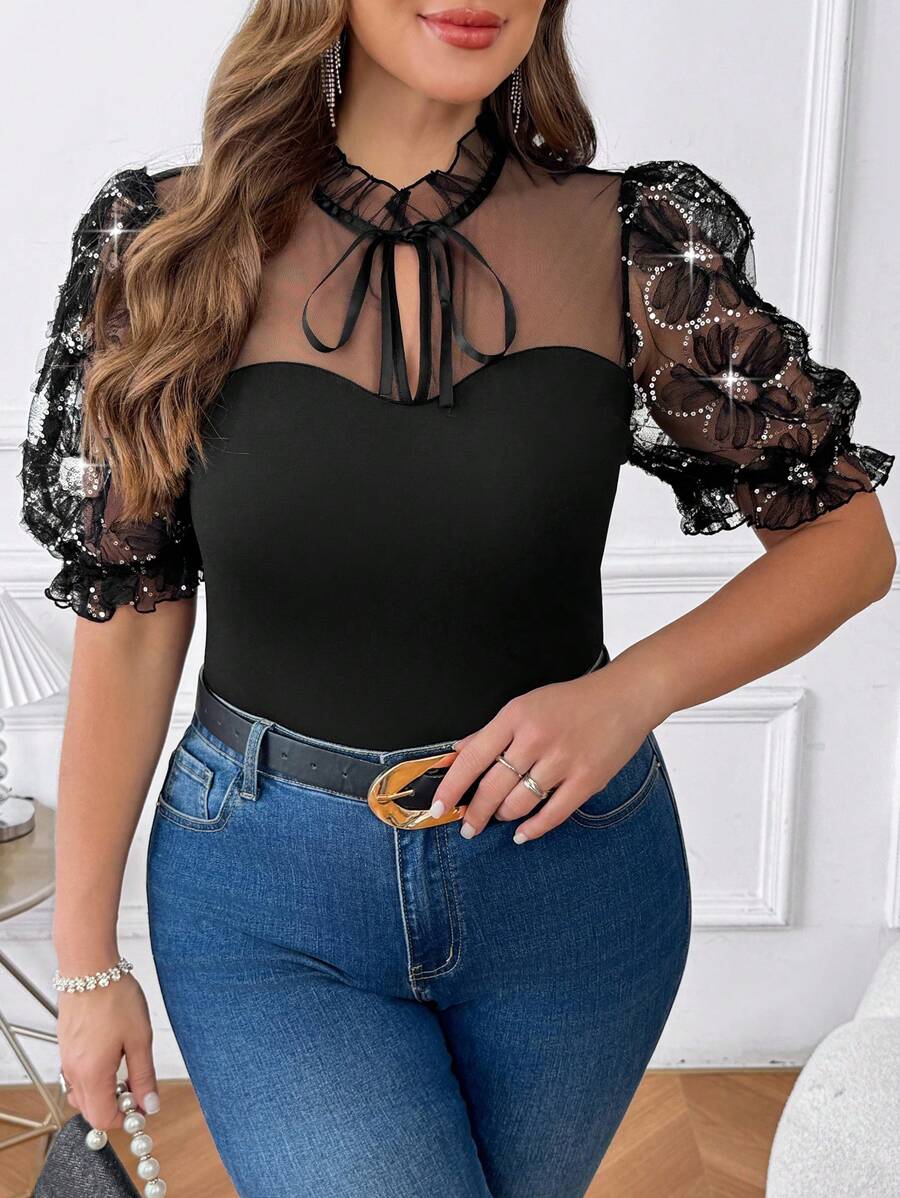 SHEIN Clasi 大码女式花卉亮片拼接T恤，黑色短袖优雅T恤，夏季 - 黑色 - 查看 1