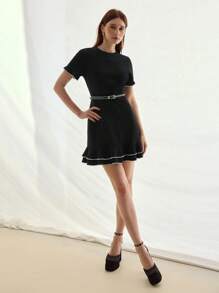 MOTF STUDIO Vestido mini de punto de talle ajustado y línea A con decoración de perlas de imitación