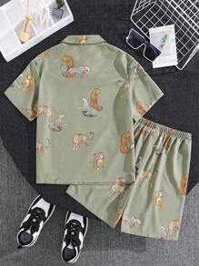 SHEIN 2pcs Kids/Tween Boys' Casual Versatile Tiger Print Polo Collar Half-Zip Short Sleeve Top And Shorts Set, Suitable For School, Garden, Beach, Birthday, Spring, Summer, Autumn, Winter Seasons