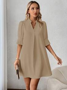 SHEIN Clasi 女式夏季休闲纯色缺口领迷你连衣裙 - 駝色 - 查看 4