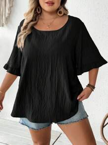 SHEIN CURVE+ 大码女式夏季卡其色衬衫，荷叶边短袖宽松下摆休闲装，适合日常外出和海滩度假穿着。关键词：女士/海滩/海滩度假/海滩必备/毕业典礼/下午茶/夏季/乡村/海滩度假/海滩/沙滩装 - 黑色 - 查看 4