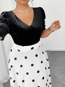 Elenzga 2pcs Plus Size Set: V-Neck Solid Color Short Sleeve Top And Polka Dot Print Skirt - Multicolor - View 3