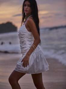 Aralina 白色褶皱露肩外出可爱连衣裙