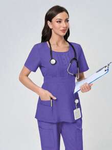 TaskEZ Top de uniforme de cirugía con pliegues, decoración de botones y color liso - Morado - Ver 5