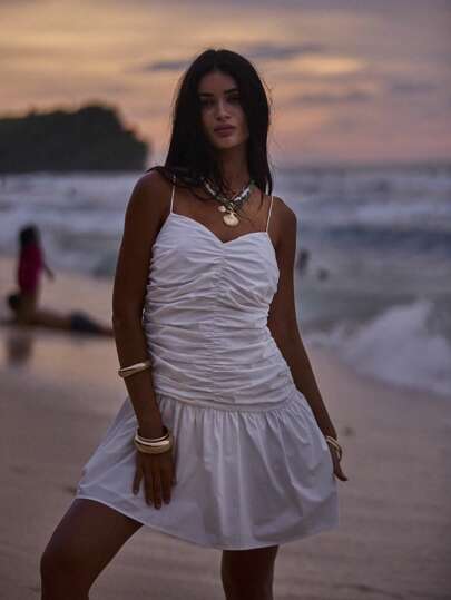 Aralina Vestido blanco lindo sin tirantes con recogido fruncido para salir