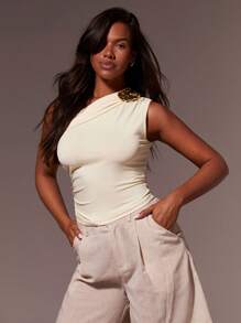 Athîral Women Metal Trim Body Shaping Solid Color One Shoulder Top - Apricot - View 5