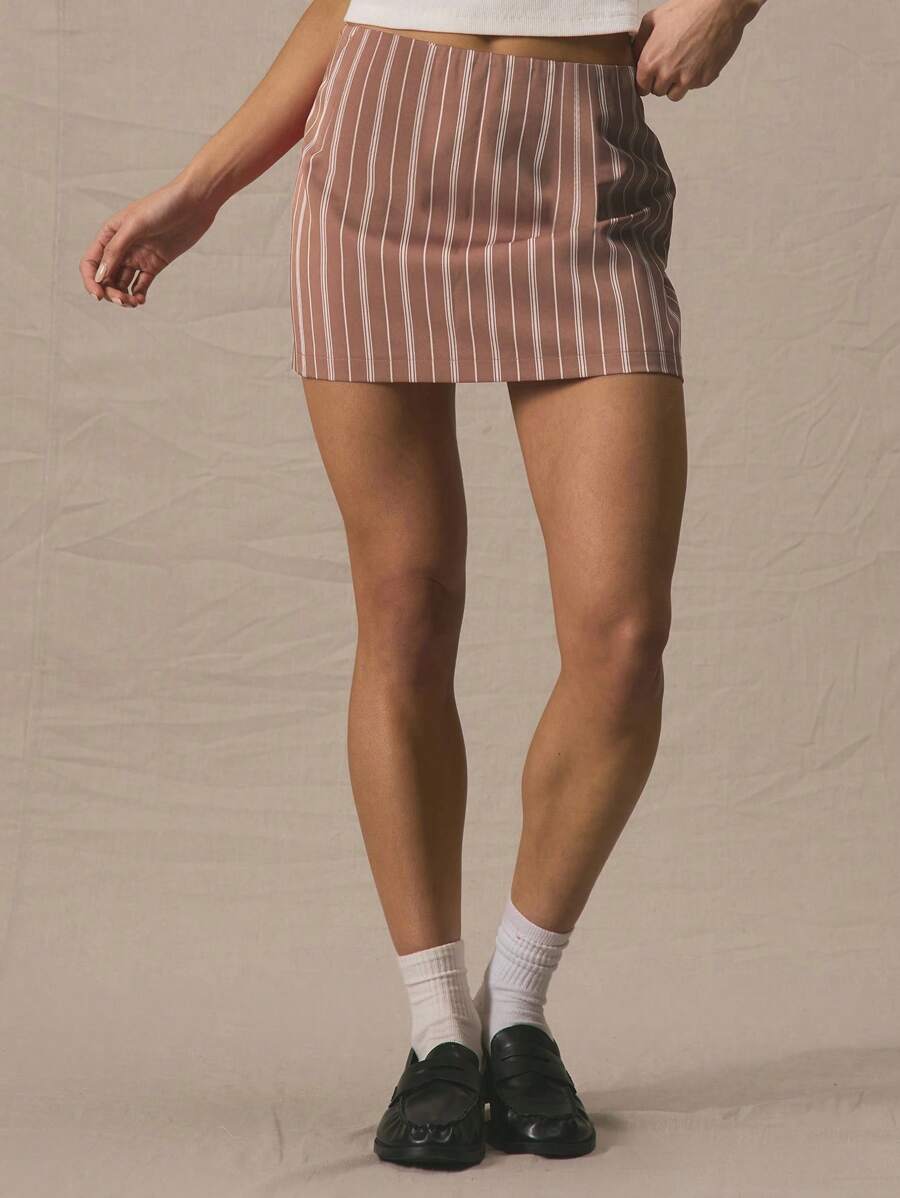 MUSERA 低腰条纹修身超短迷你裙 夏季可爱度假风 - 卡其色 - 查看 1