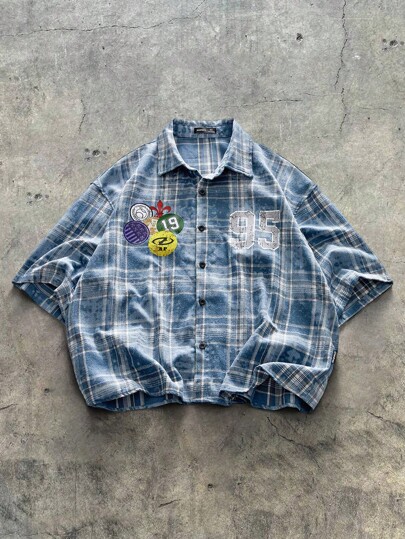 AXEPEAK Camisa azul de manga corta, holgada y casual de cuadros para hombre, inspirada en el streetwear, emo