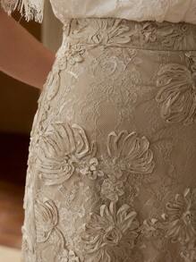 MOTF PREMIUM 刺绣提花裙 - 卡其色 - 查看 2