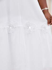 Fleurora 春夏优雅派对通勤婚礼酒会音乐会/音乐节白色编织网眼圆领飘逸荷叶边领口 3D 玫瑰 A 字中长舞会礼服 - 白色 - 查看 6