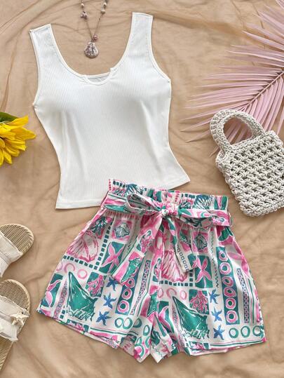 Soleia Conjunto de 2 piezas para mujer con camiseta sin mangas ajustada de cuello en V en color caqui y shorts estampados con elementos isleños, ideal para vacaciones, playa, fiestas, tardes de té y vestimenta de verano