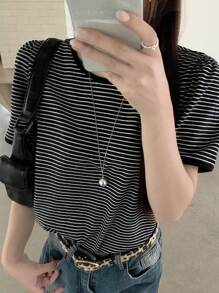 DAZY Women's Round Neck Striped Casual Short Sleeve T-Shirt Cute Tops