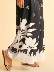 CAJUNI Plus Size Women's Tropical Banana Tree Print Loose Wide Leg Extra Long Pants, Casual And Vacation Style