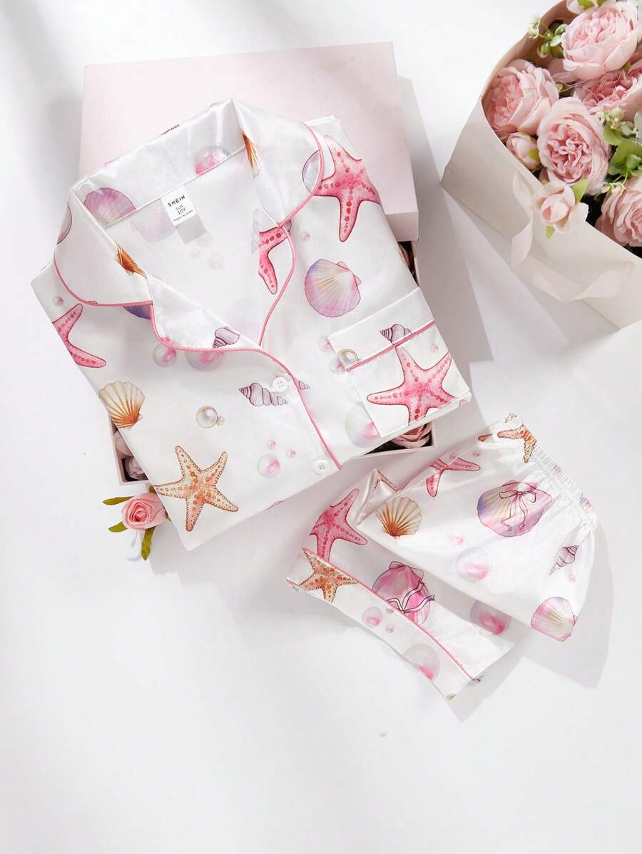 SHEIN 2 件套 Tween 女童绉绸缎面贝壳蝴蝶结短袖开衫和短裤套装，度假风格休闲家居服 - 彩色 - 查看 1