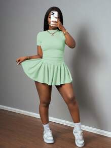 Slaydiva New Spring And Summer Casual Basic Style, Sports Style, Simple Round Neck, Short Sleeves, Pleated Short T-Shirt On Both Sides + A Swing Umbrella Skirt, Short On Both Sides, Front And Back, Medium Length, Light Gray Pit Strip Knitted Fabric Women's Two Pieces Set Mint Green Outfit Women Green 2 Pieces Set Short Skirt Set Tennis Skirt Set Two Pieces Skirt Set
