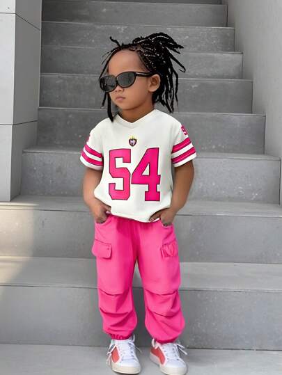 SHEIN Playful Pals 2件套女婴幼儿0-3岁运动V领宽松针织上衣和宽松工装运动裤套装