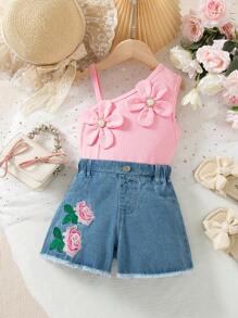 SHEIN Set casual din 2 piese pentru fete tinere, top minimalist cu nervuri și decor floral 3D, pantaloni scurți din denim brodați cu trandafiri pentru vară - Roz - Vizualizare 4