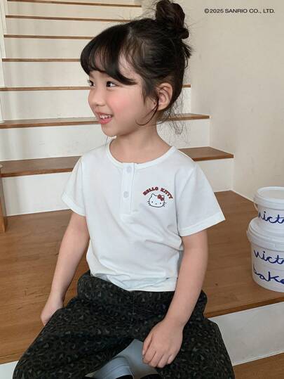 HELLO KITTY | DAZY 年轻女孩圆领针织合作印花短袖T恤，适合年轻女孩，夏季