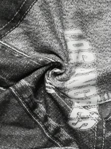 SHEIN 2 件套青少年男童休闲韩版宽松字母牛仔印花圆领短袖 T 恤和短裤套装，适合通勤、上学、日常休闲、运动、春夏季