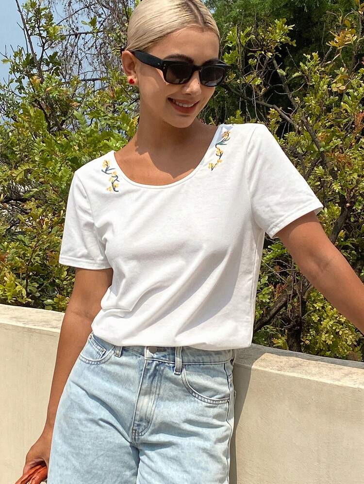 Women's Floral Embroidered Loose Backless Wide Neckline Casual T-Shirt, French Style Relaxed Fit, For Summer