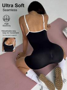 Easithlete Women Seamless Waist Cinched High Waist Bodycon Shorts - Black - View 2