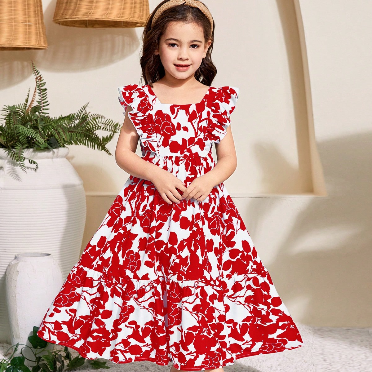 Vestido para niña pequeña con cuello cuadrado tejido con flor menuda, detalle de volante, aplicación de moño y diseño de espalda calada