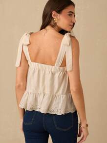 Enchnt 春夏法式浪漫女士杏色蝴蝶结蕾丝拼接纽扣装饰吊带背心上衣，夏季时尚，适合夏季、甜美假日、度假、甜蜜约会之夜、日常通勤、下午茶装扮和花园派对 - 杏色 - 查看 7