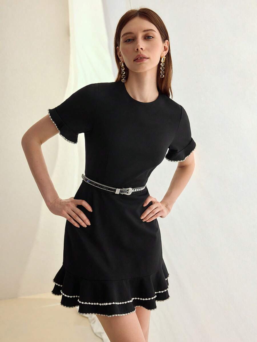 MOTF STUDIO Vestido mini de punto de talle ajustado y línea A con decoración de perlas de imitación